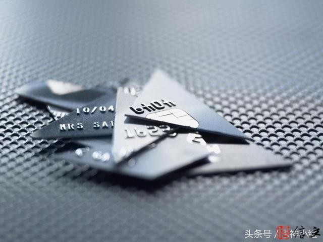 用美容卡真的可以到ATM机上提走银行卡里的钱吗？